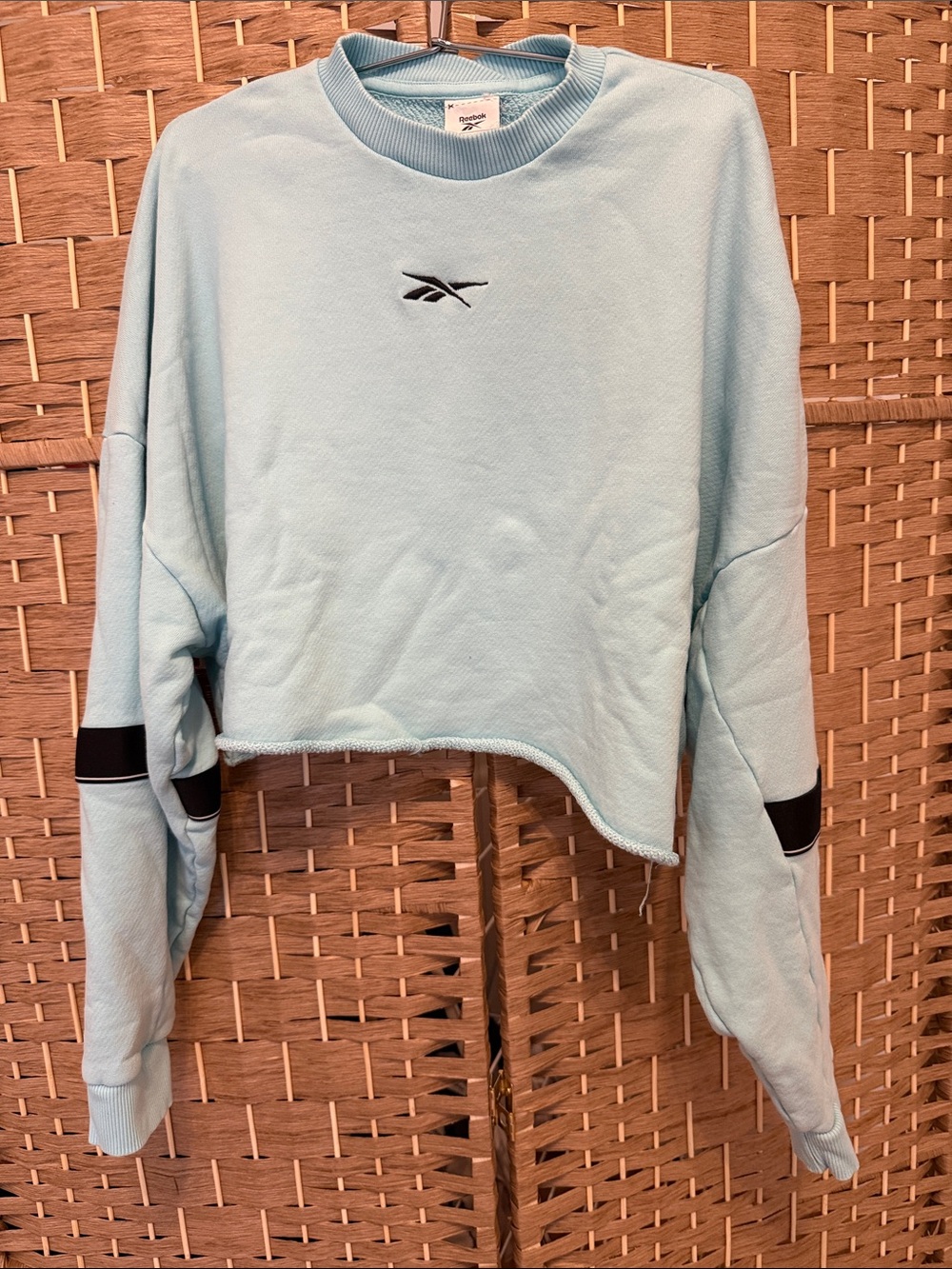 Size M Reebok Pale Blue Cropped Crewneck Sweatshirt with Black Accents